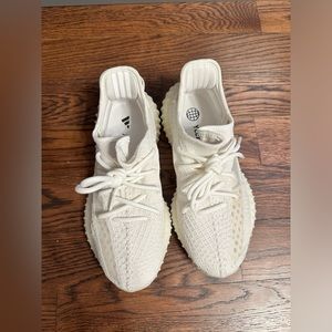 Authentic Adidas Yeezy Boost 350 V2 Low Bone - Size Men US 7 (will fit women 8)